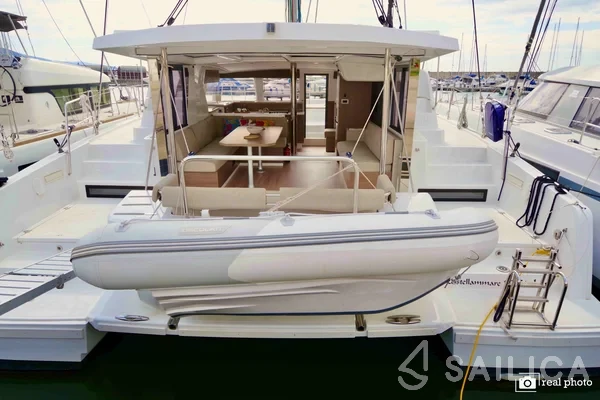 Bali 4.2 - Yacht Charter Sailica