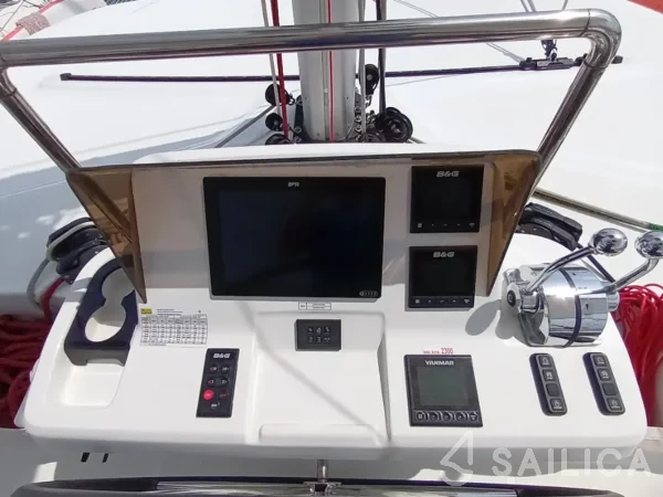 Lagoon 50 - Yacht Charter Sailica