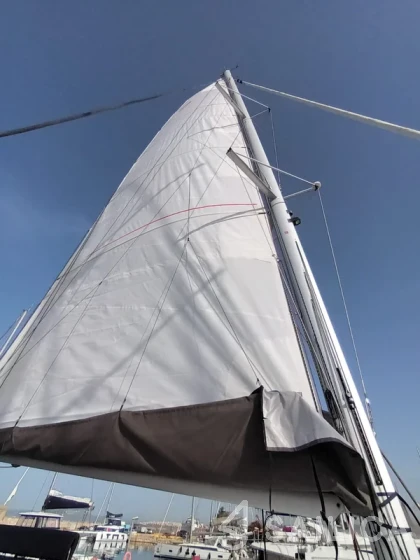 Tanna 47 - Yacht Charter Sailica