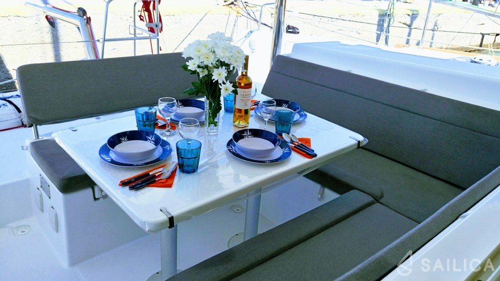 Lagoon 39 - Yacht Charter Sailica