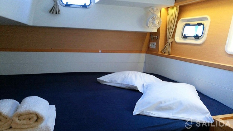 Lagoon 39 - Yacht Charter Sailica