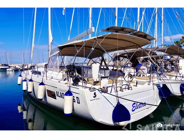 Oceanis 51.1 - Yacht Charter Sailica