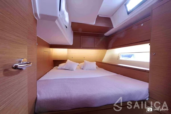 Dufour 470 - Yacht Charter Sailica