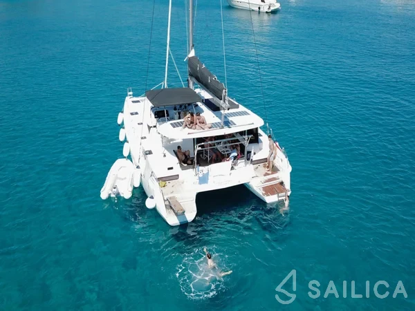 Lagoon 42 - Yacht Charter Sailica