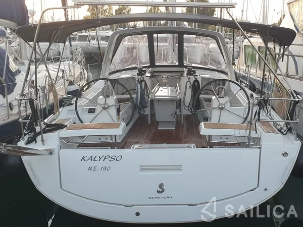 Oceanis 41.1 - Yacht Charter Sailica