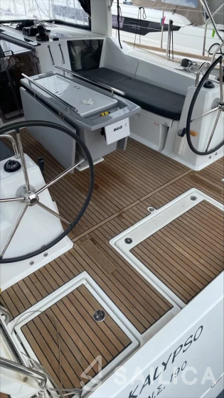 Oceanis 41.1 - Yacht Charter Sailica