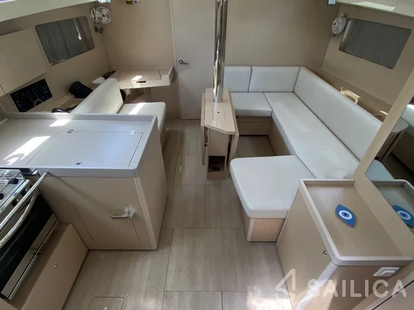 Oceanis 41.1 - Yacht Charter Sailica