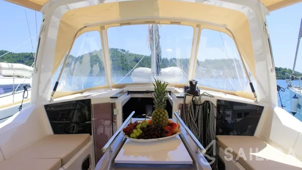 Oceanis 41.1 - Yacht Charter Sailica