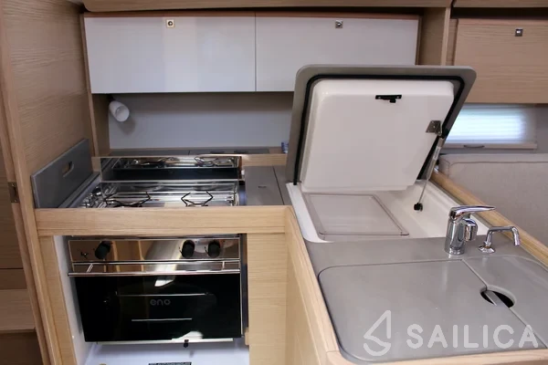 Dufour 360 GL - Yacht Charter Sailica