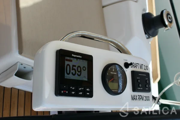 Dufour 360 GL - Yacht Charter Sailica