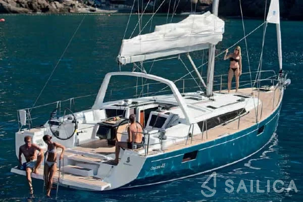 Oceanis 48 - Photo #13 Oceanis 48 - Yacht Charter Sailica