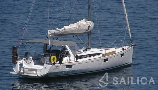 Oceanis 48 - Photo #31 Oceanis 48 - Yacht Charter Sailica