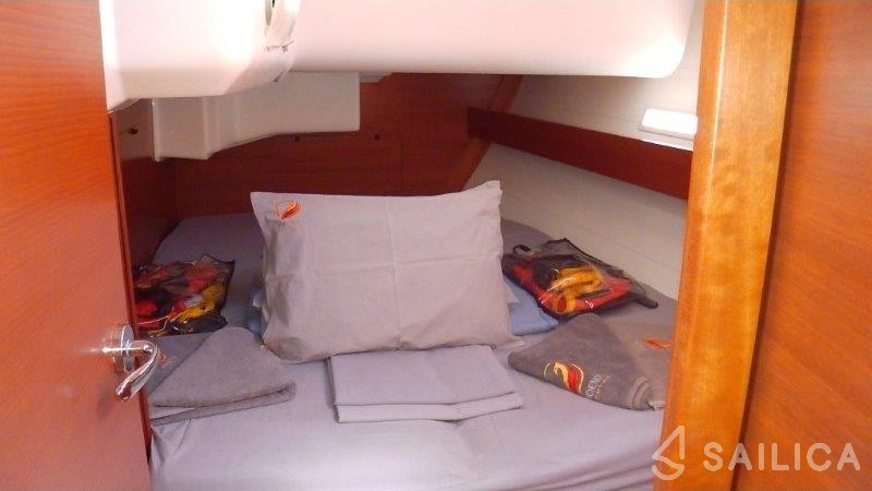 Dufour 445 Grand Large - Yacht Charter Sailica