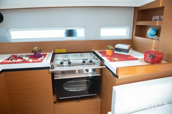 Sun Odyssey 410 - Yacht Charter Sailica