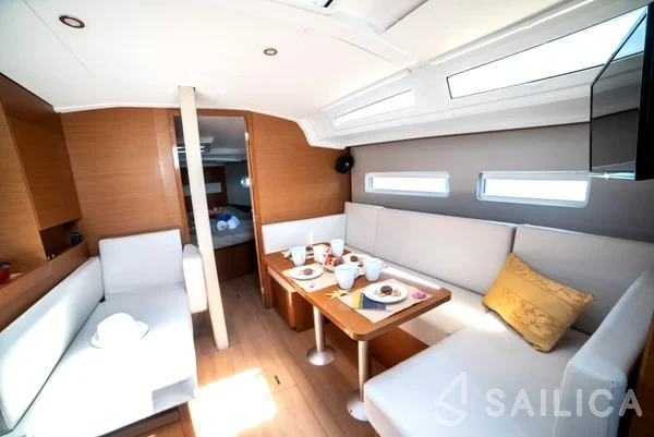 Sun Odyssey 410 - Yacht Charter Sailica