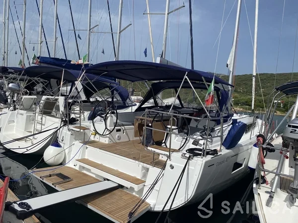 Oceanis 40.1 - Yacht Charter Sailica