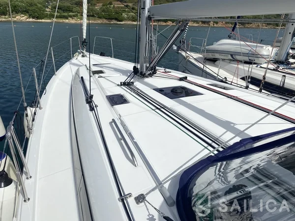Oceanis 40.1 - Yacht Charter Sailica