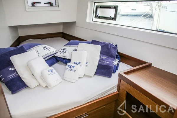 Lagoon 40 - Yacht Charter Sailica