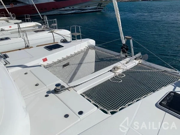 Lagoon 40 - Yacht Charter Sailica