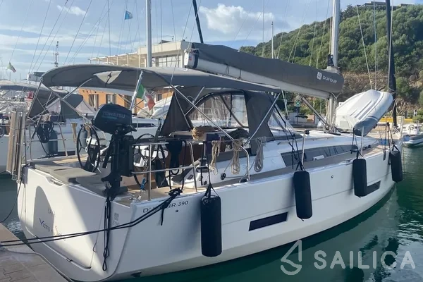 Dufour 390 - Yacht Charter Sailica