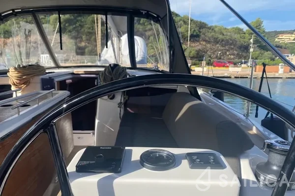 Dufour 390 - Yacht Charter Sailica