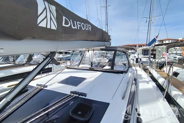 Dufour 430 - Yacht Charter Sailica