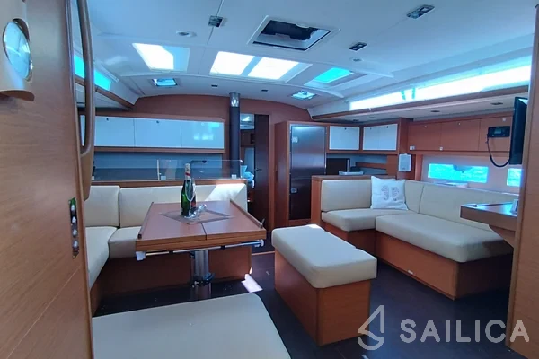 Dufour 530 - Yacht Charter Sailica