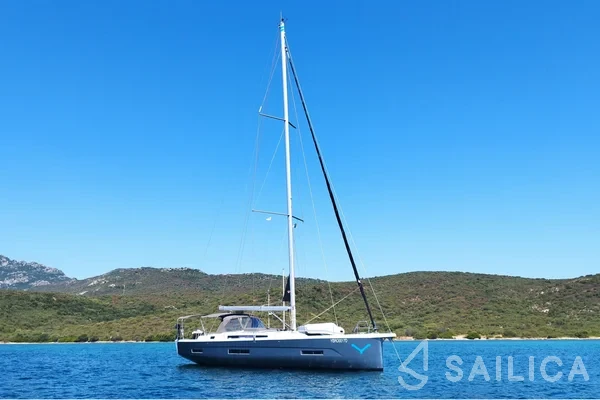 Dufour 530 - Yacht Charter Sailica