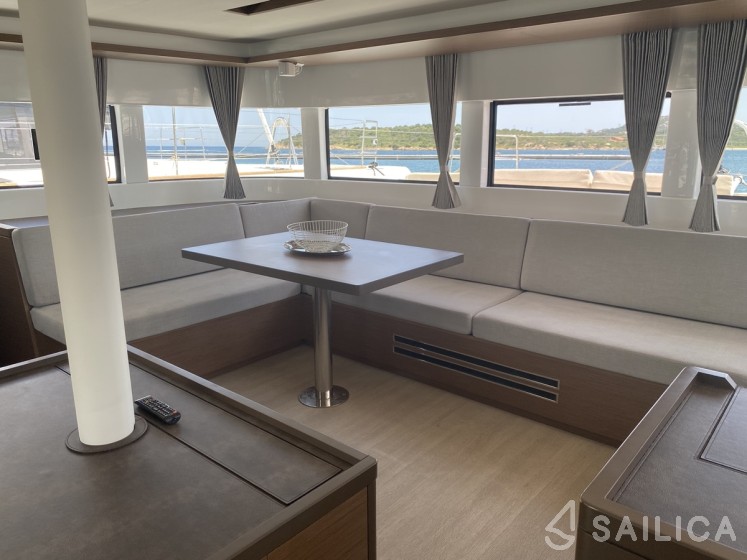 Lagoon 50 - Yacht Charter Sailica