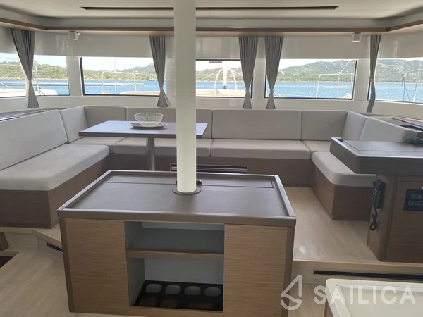Lagoon 50 - Yacht Charter Sailica