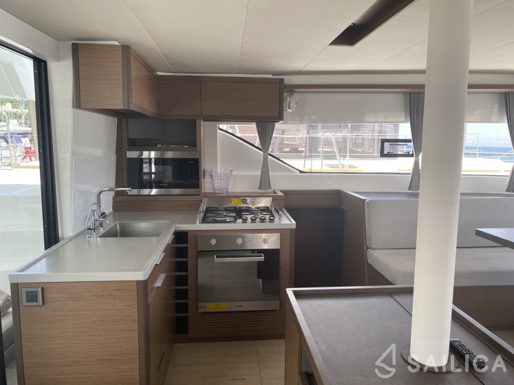 Lagoon 50 - Yacht Charter Sailica