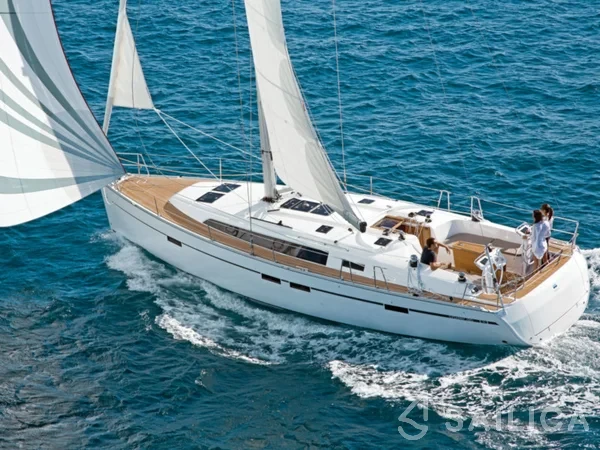 Bavaria 46 Cruiser - Yacht Charter Sailica