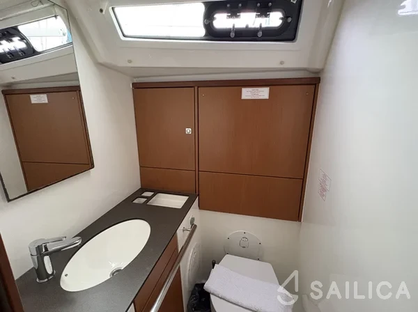 Bavaria 46 Cruiser - Yacht Charter Sailica