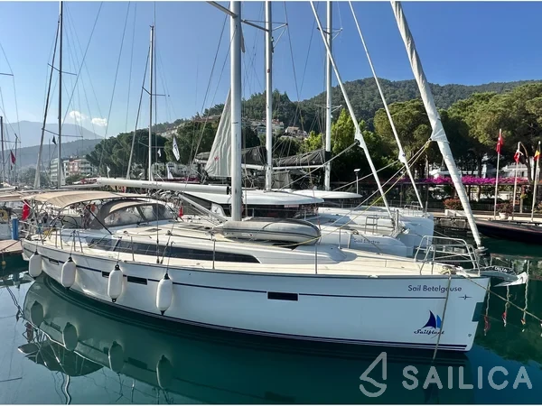 Bavaria 46 Cruiser - Yacht Charter Sailica