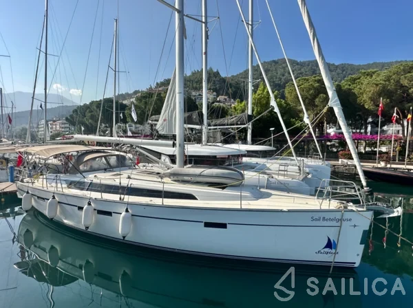 Bavaria 46 Cruiser - Yacht Charter Sailica