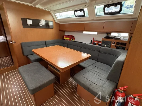 Bavaria 46 Cruiser - Yacht Charter Sailica