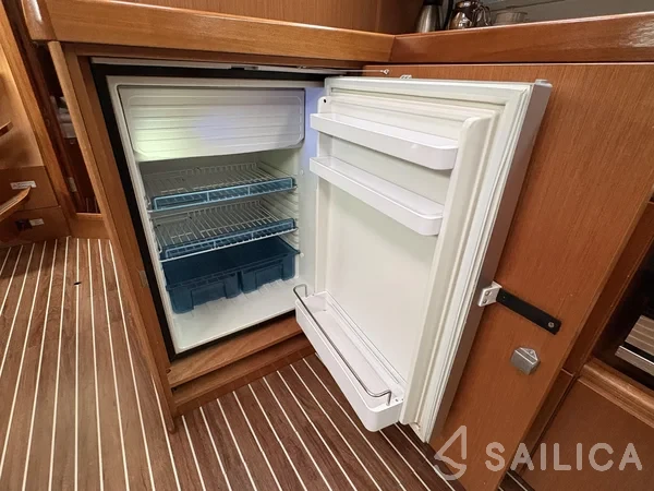 Bavaria 46 Cruiser - Yacht Charter Sailica
