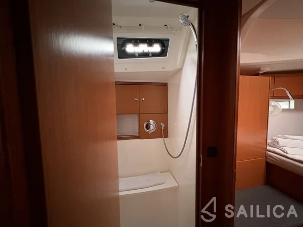 Bavaria 46 Cruiser - Yacht Charter Sailica