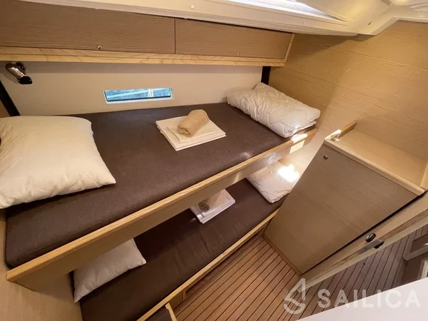 D&D Kufner 54 - Yacht Charter Sailica