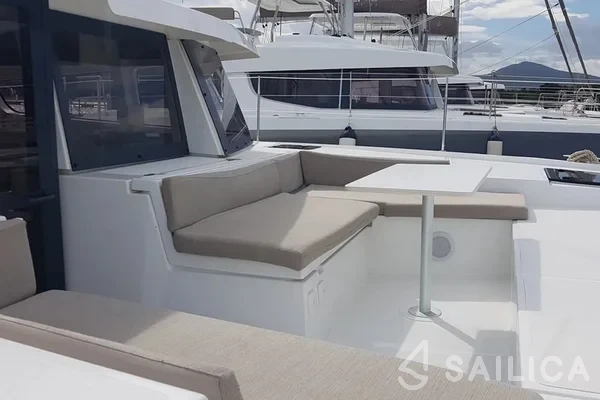 Bali 4.2 - Yacht Charter Sailica