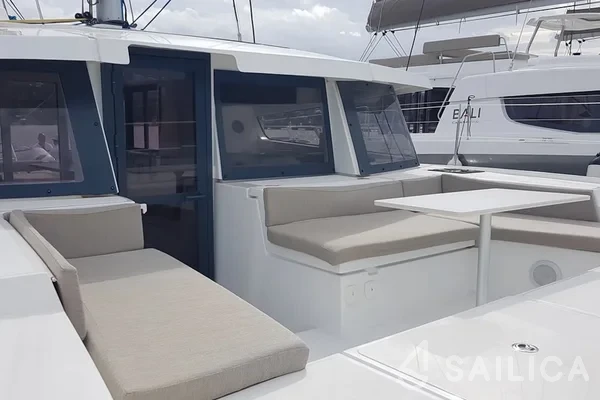Bali 4.2 - Yacht Charter Sailica