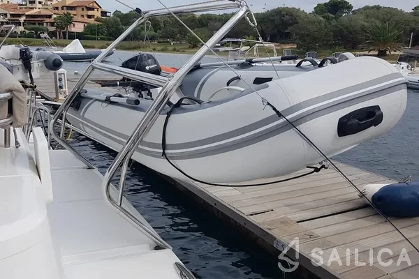 Bali 4.2 - Yacht Charter Sailica