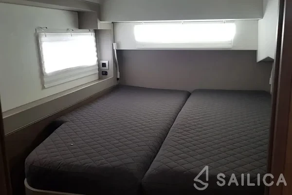 Bali 4.2 - Yacht Charter Sailica