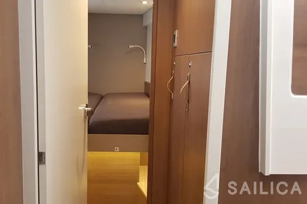 Bali 4.2 - Yacht Charter Sailica