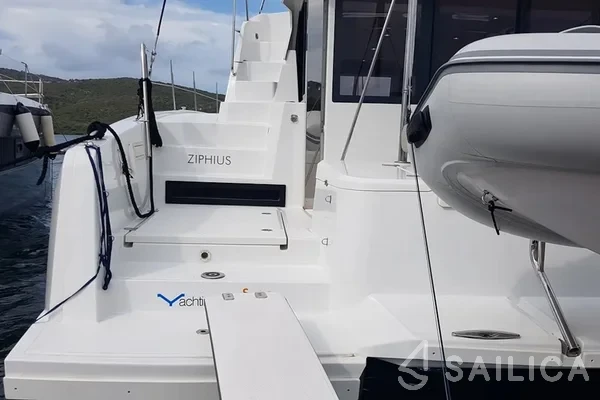 Bali 4.2 - Yacht Charter Sailica