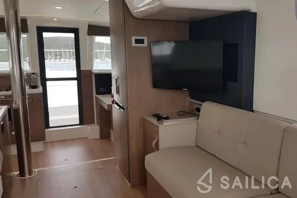 Bali 4.2 - Yacht Charter Sailica