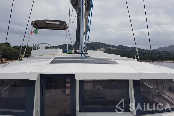 Bali 4.2 - Yacht Charter Sailica