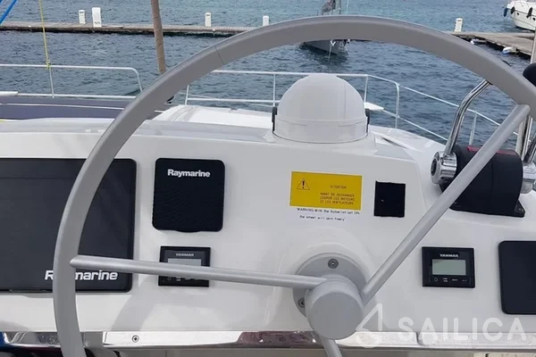 Bali 4.2 - Yacht Charter Sailica