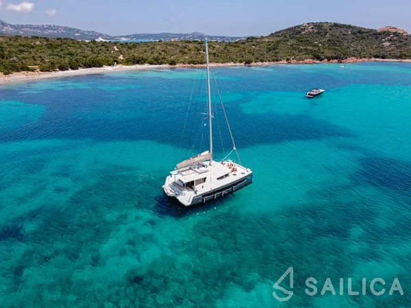 Bali 4.4 - Yacht Charter Sailica