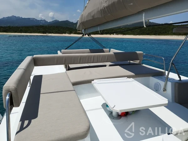 Bali 4.4 - Yacht Charter Sailica